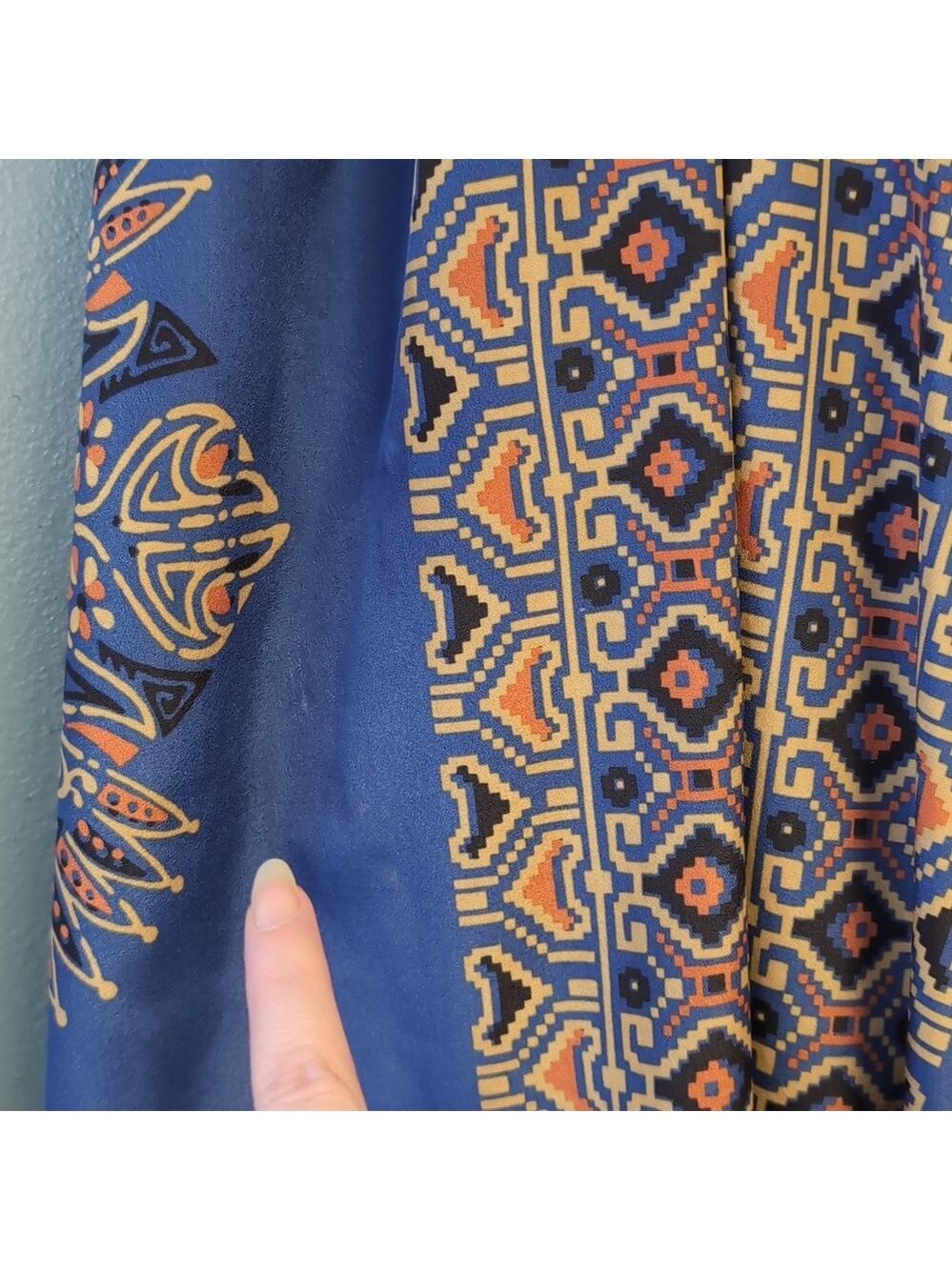 Cape & Drape Tribal Dress - Picture 10 of 12